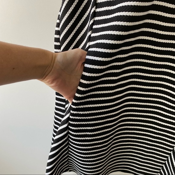 LONG TALL SALLY Black & White Striped V-Neck Zipper Pocket Shift Dress Small - Picture 8 of 10